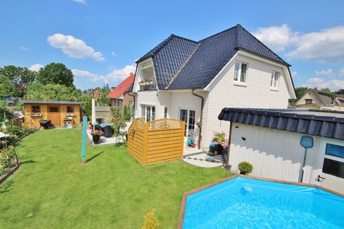 Elegante Villa mit Fernblick und Wintergarten (003a)