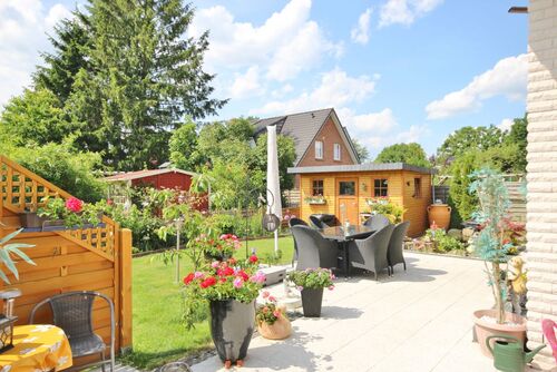 Elegante Villa mit Fernblick und Wintergarten (003a)