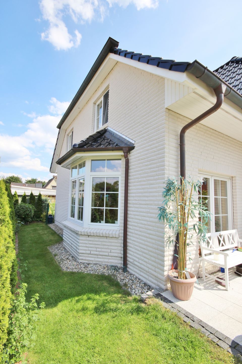 Elegante Villa mit Fernblick und Wintergarten (003a)