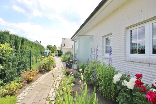 Elegante Villa mit Fernblick und Wintergarten (003a)