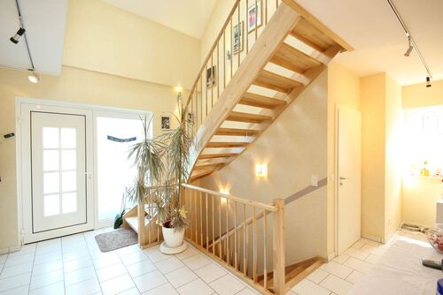 Elegante Villa mit Fernblick und Wintergarten (003a)