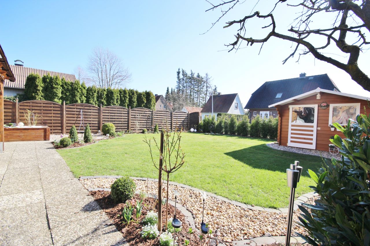 Traumhaftes Einfamilienhaus mit Seeblick – Ihr neues Zuhause! (002a)