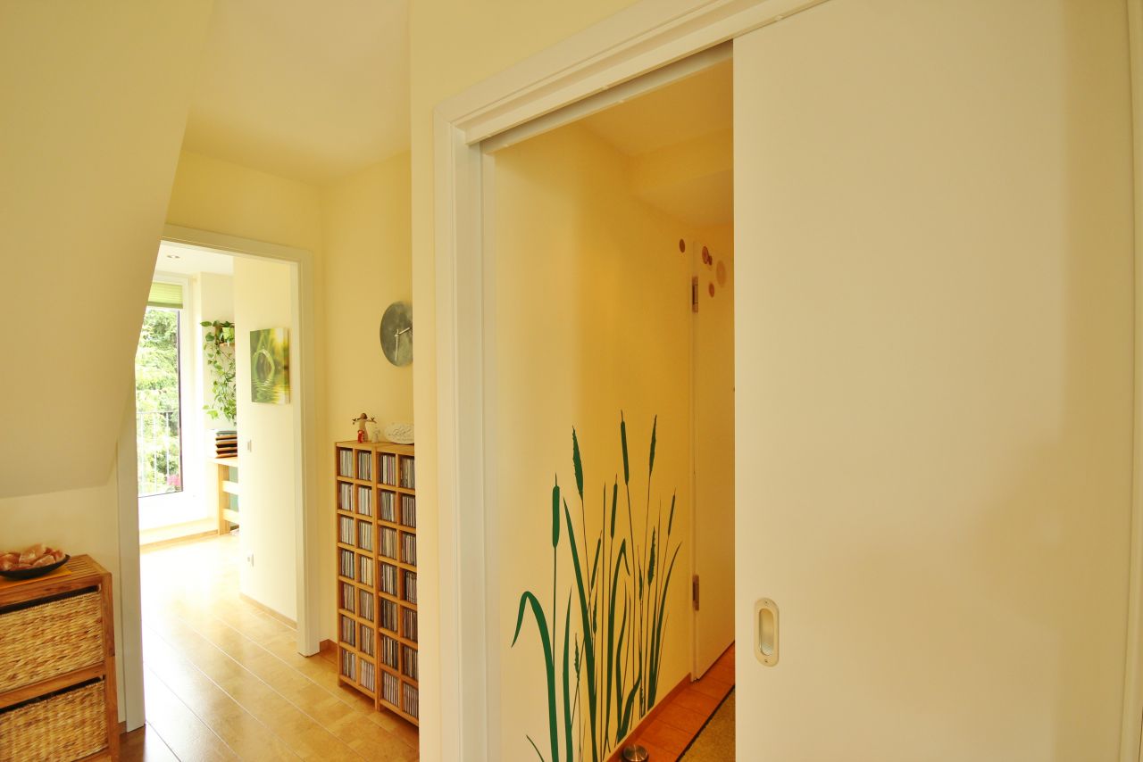 Ihr neues Zuhause mit Blick auf die Berge – stilvolle Eigentumswohnung in Essen (007a)