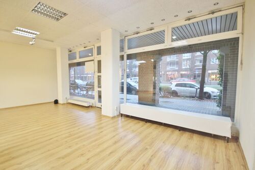 Modernes Loft mit großzügiger Raumgestaltung und hochwertigen Ausstattungsdetails (010a)