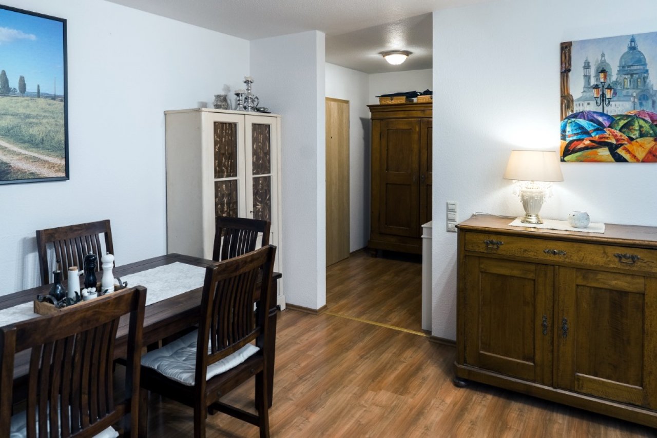 Moderne und neuwertige 2 1/2-Zimmer-Wohnung am Zentrum von Achern (ETW, Fromann-Ganter) — Eingang